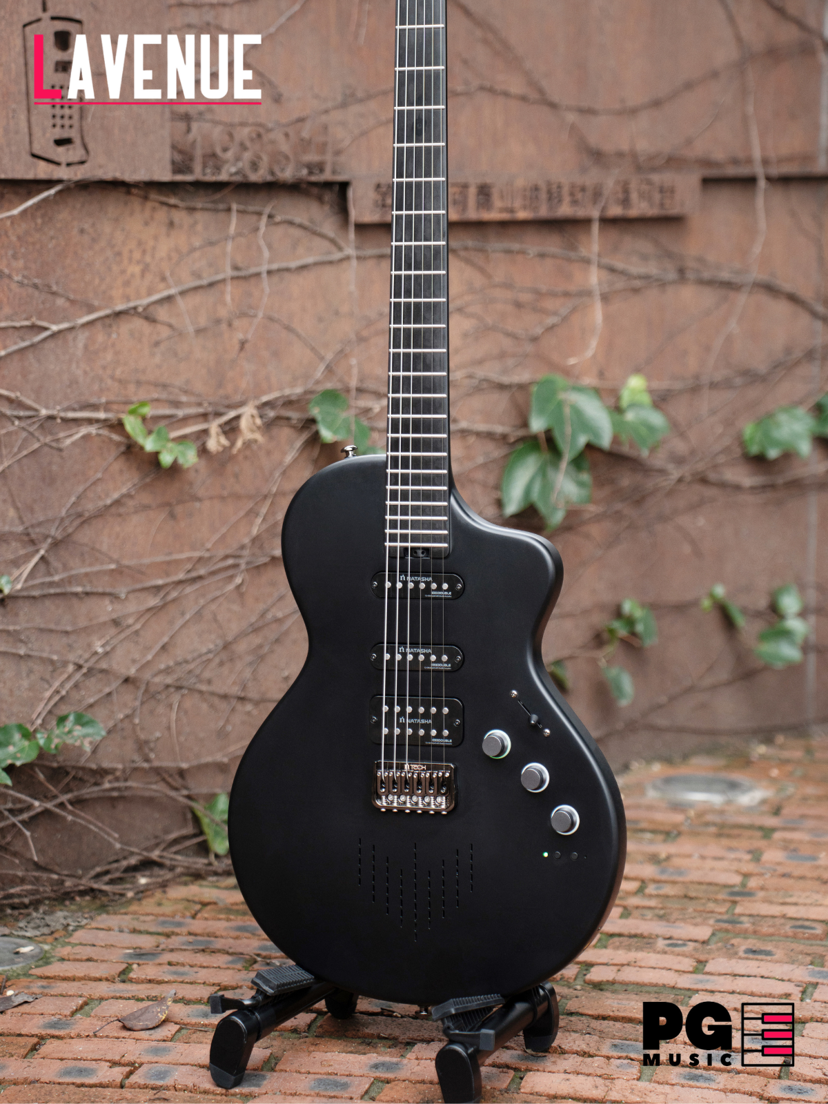 LAVENUE Cosmic Black
