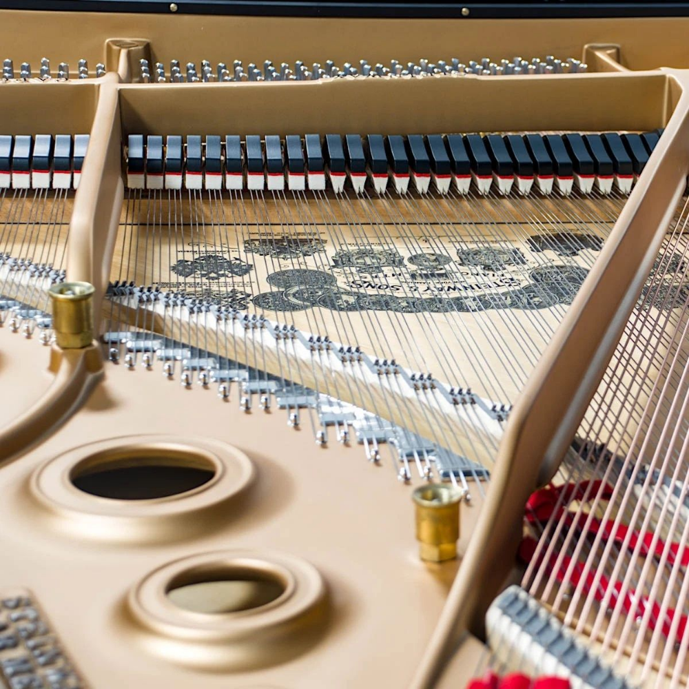 Steinway O-180