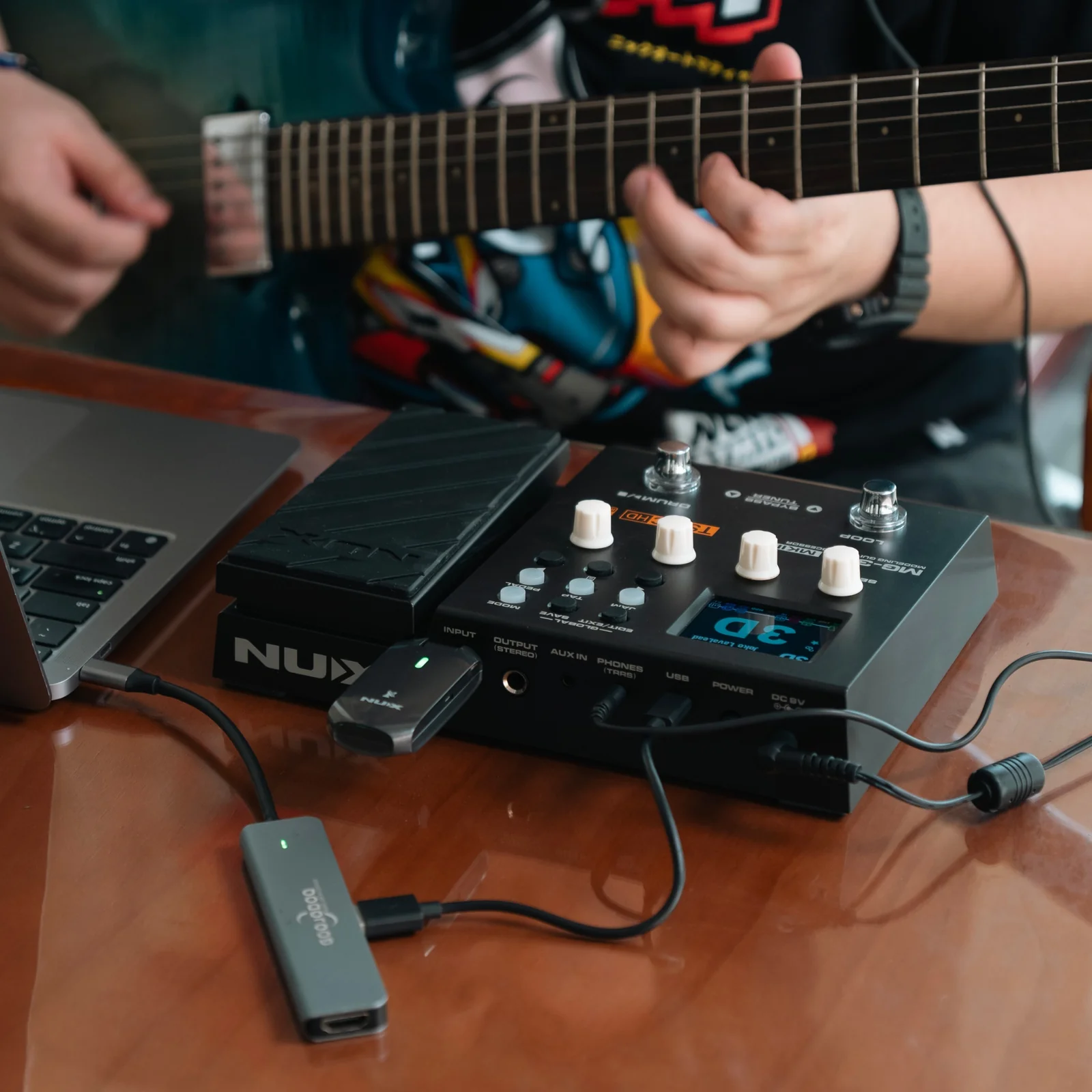 Nux MG-300 MKII