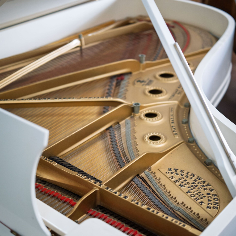 Steinway B-211 Spirio R White